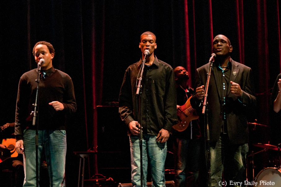 Evry Daily Photo - Telethon Evry 2010 - Concert Evry University Gospel - large - 5244050846.jpg